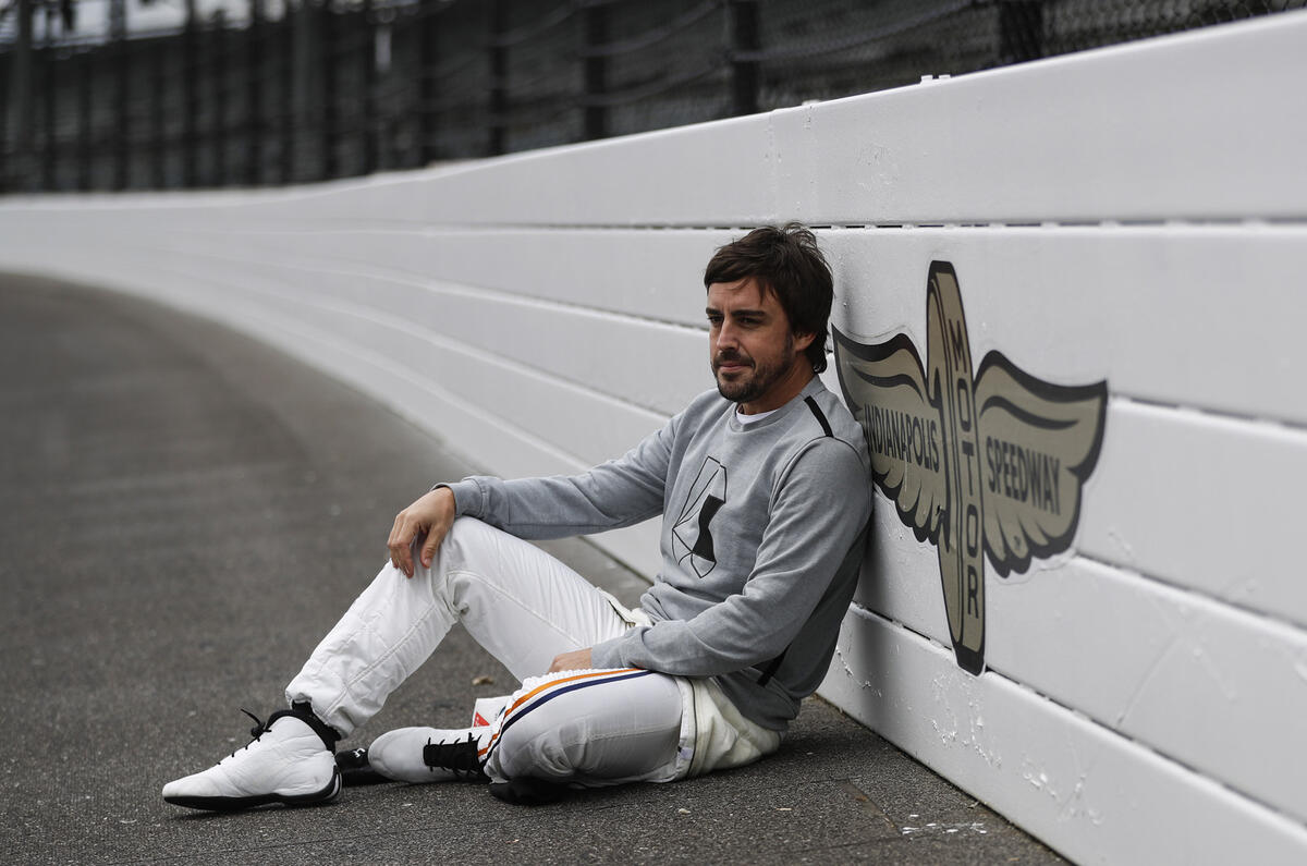 alonso-indianapolis-500-pose.jpg?itok=2N