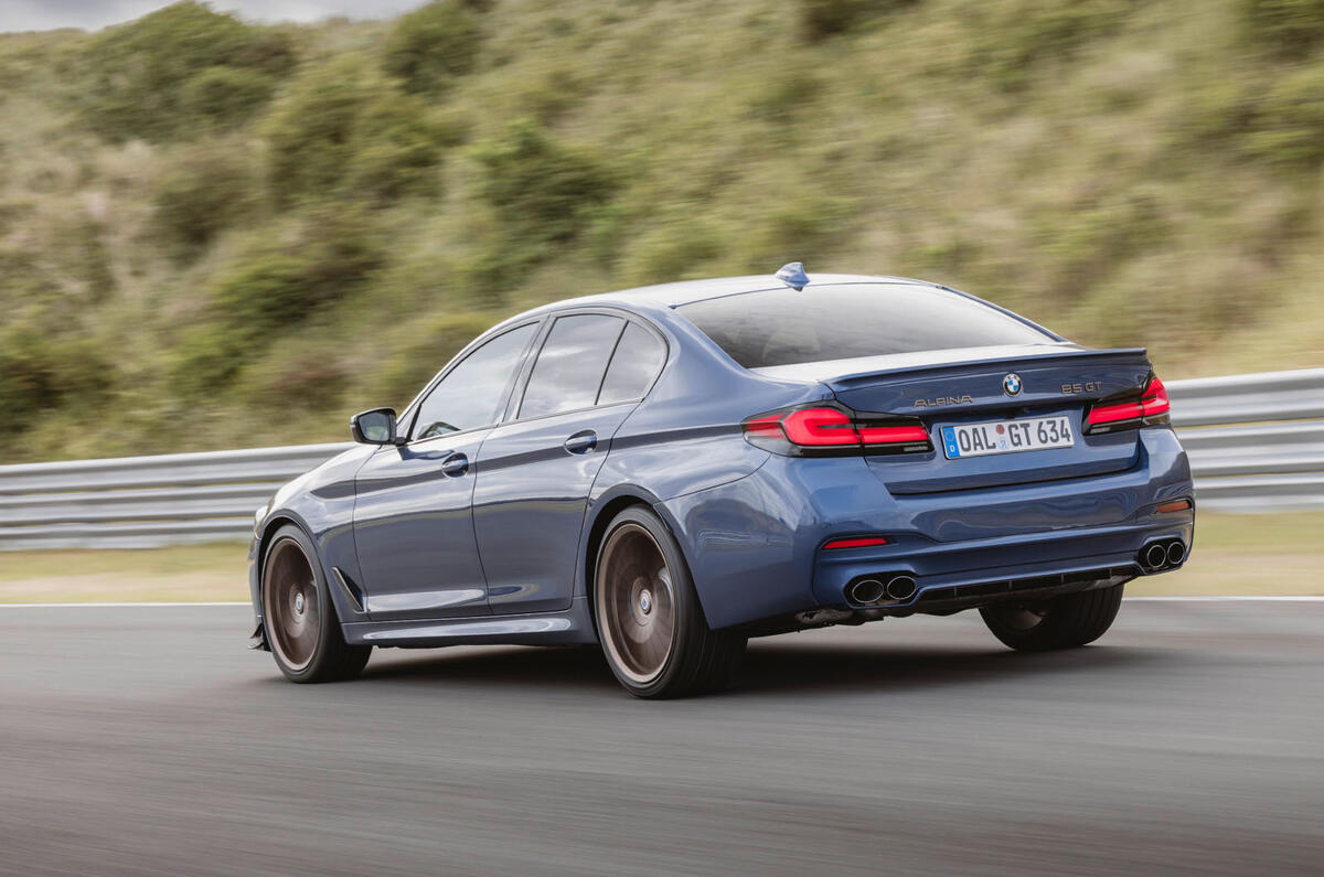 alpina b5 gt rview 2023 03 trckong rear