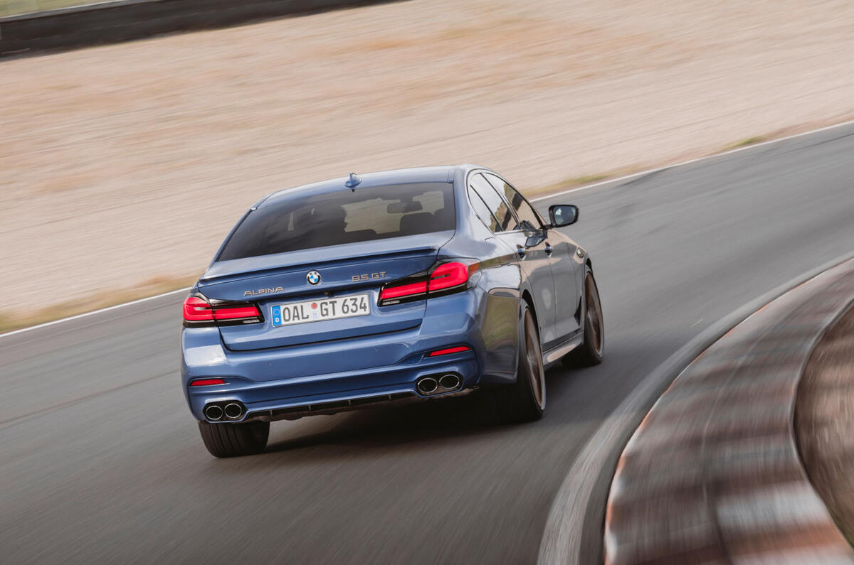 alpina b5 gt rview 2023 06 cornering rear