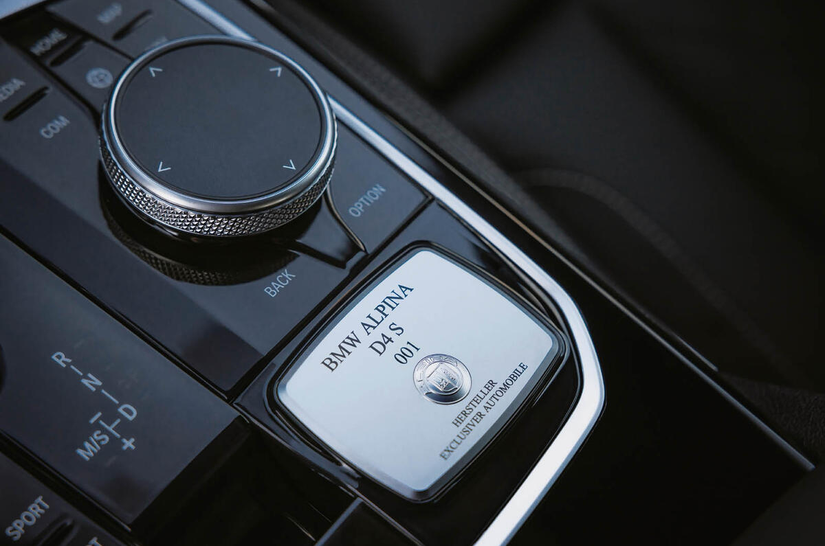 Alpina D4S interior