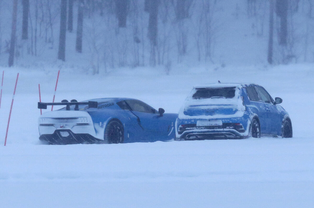 alpine_a310_test_mule_rear_with_a290.jpg