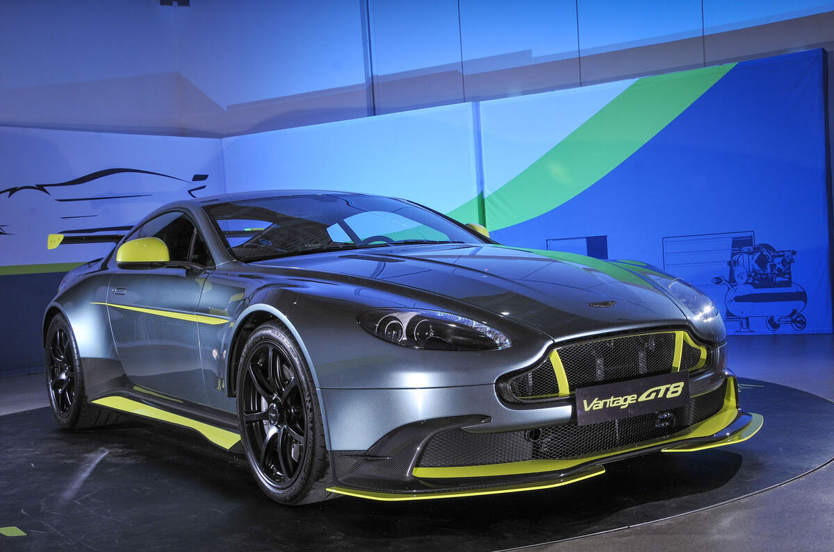 Aston Martin Vantage Gt8