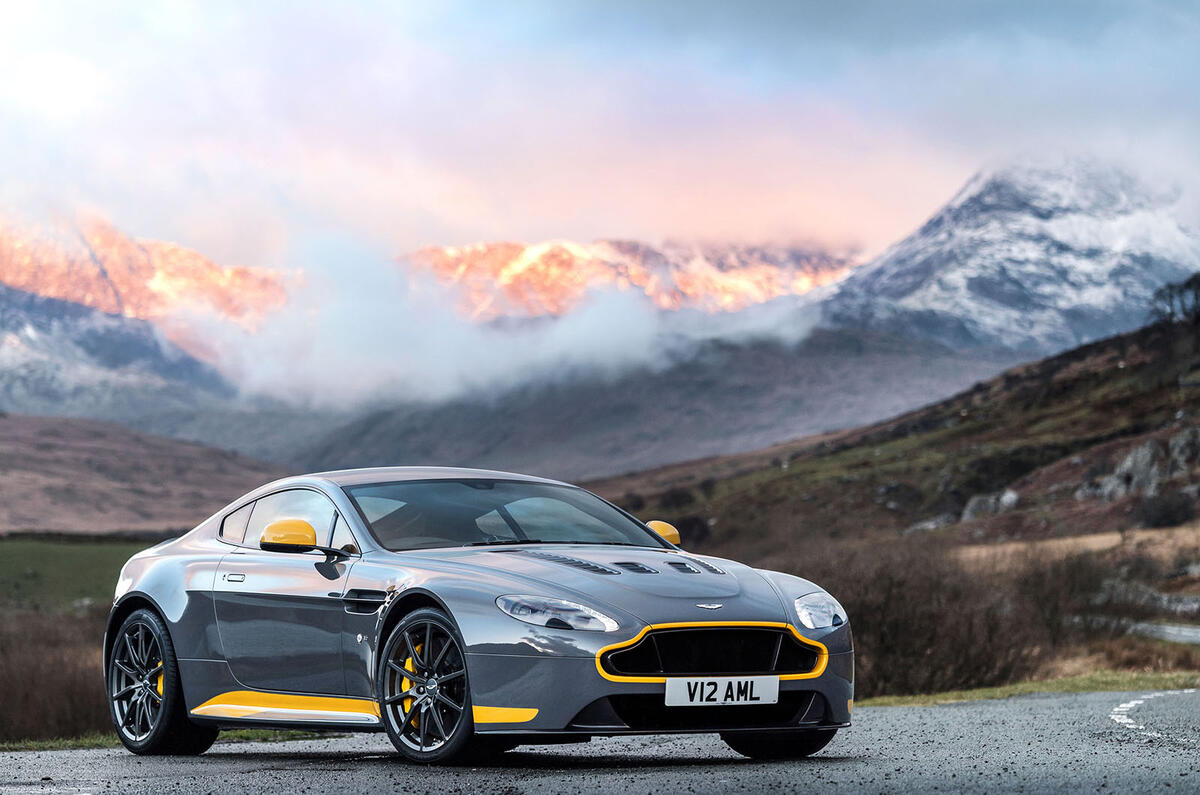 Aston Martin V12 Vantage S