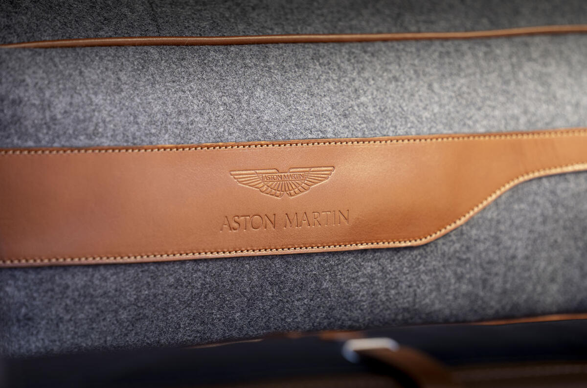 2020 Aston Martin DBX luggage sets