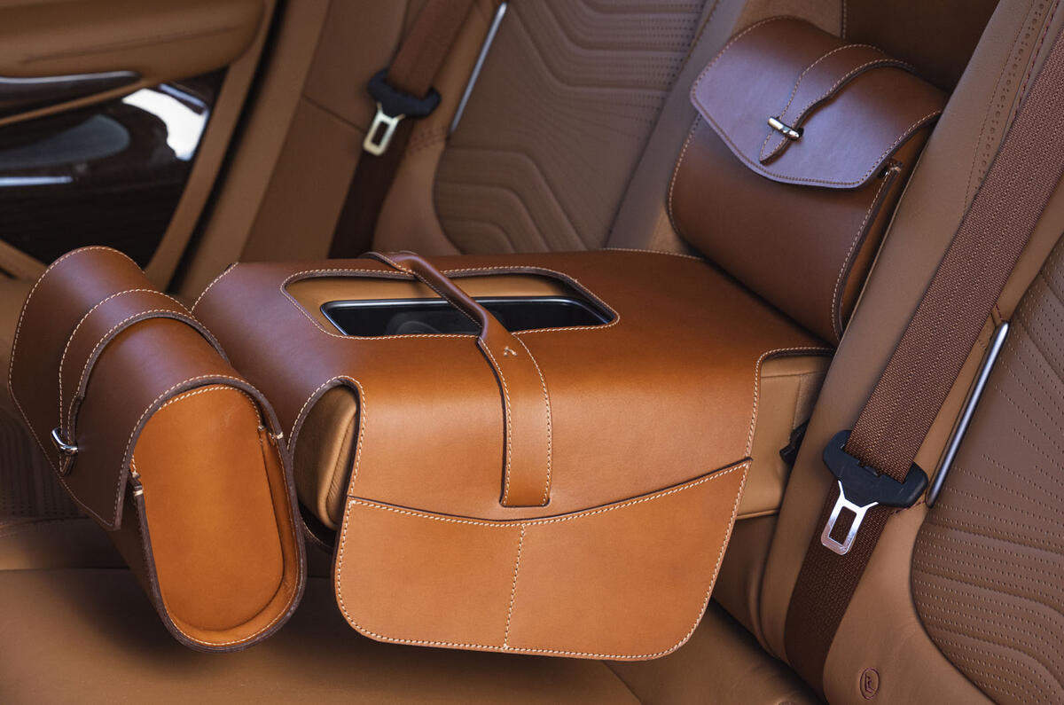 2020 Aston Martin DBX luggage sets