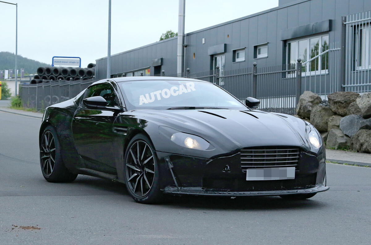 V8 2018 Aston Martin Vantage V8 2018 Aston Martin Vantage