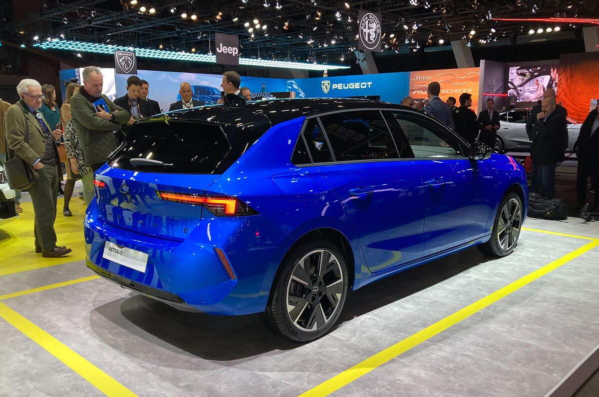 astra_sports_tourer_brussels.jpg
