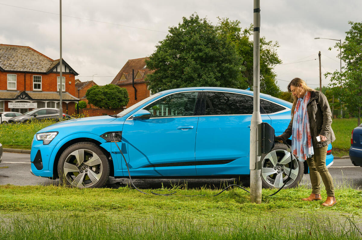 Audi E Tron Sportback 2021 side charging