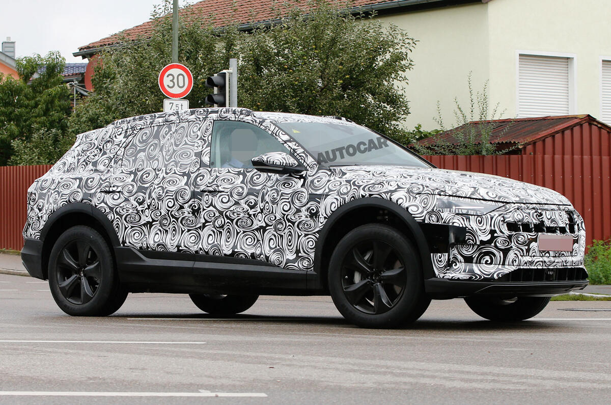 Electric Audi E-tron SUV to race Jaguar I-Pace to market
