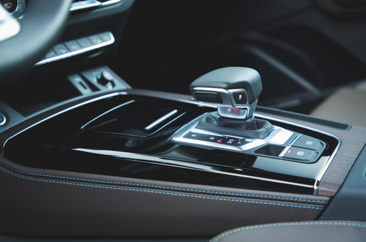 Audi Q5 Sportback gearlever