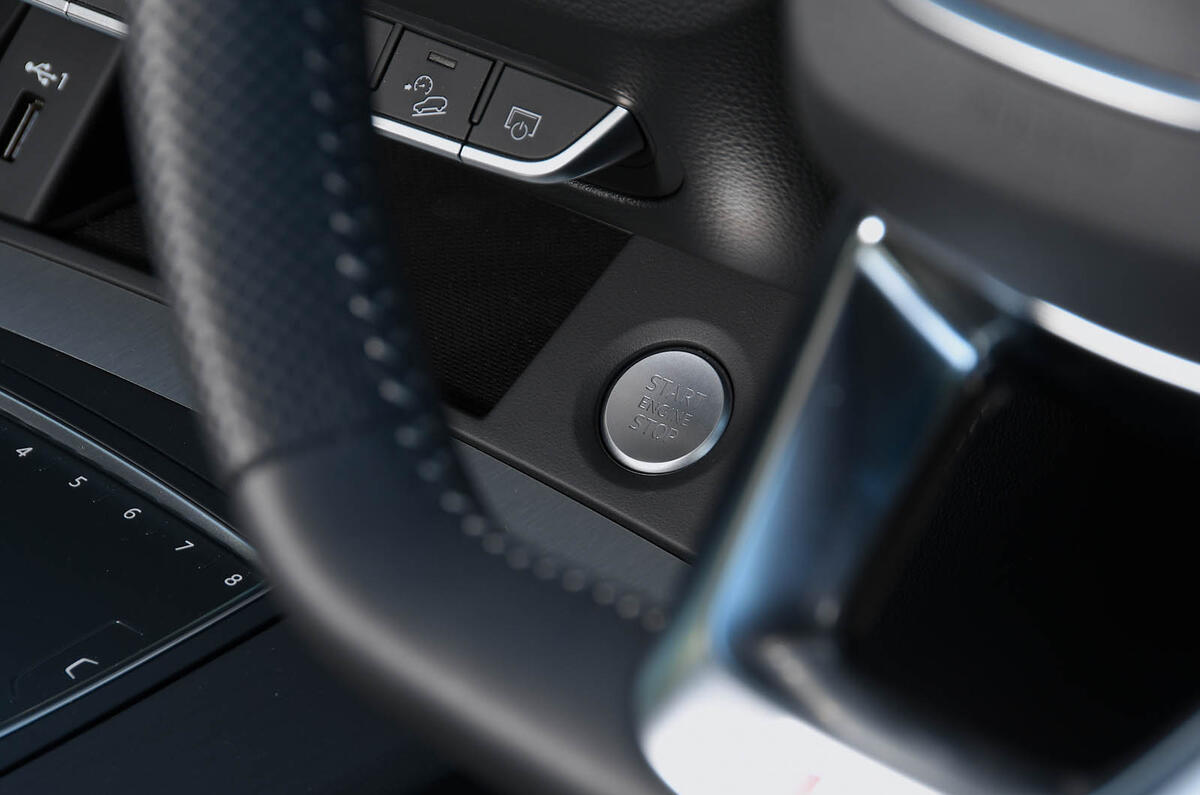 Audi Q5 55 TFSIe quattro interior