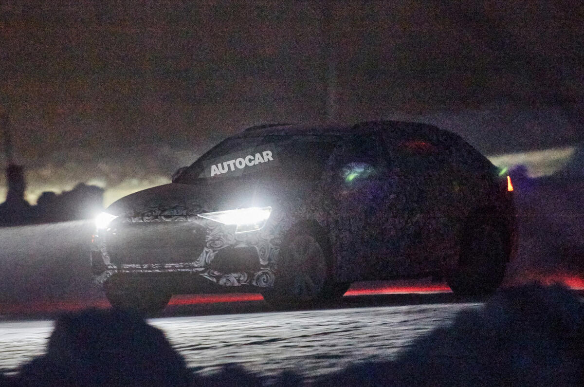 2018 Audi Q8 flagship SUV spotted testing in Scandinavia