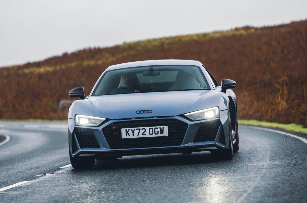 Audi R8 V10 Performance RWD Edition front cornering 4