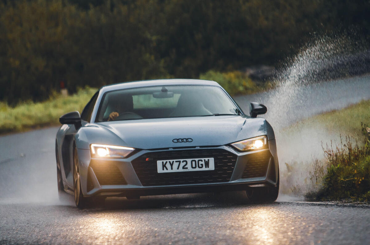 Audi R8 V10 Performance RWD Edition front cornering splash