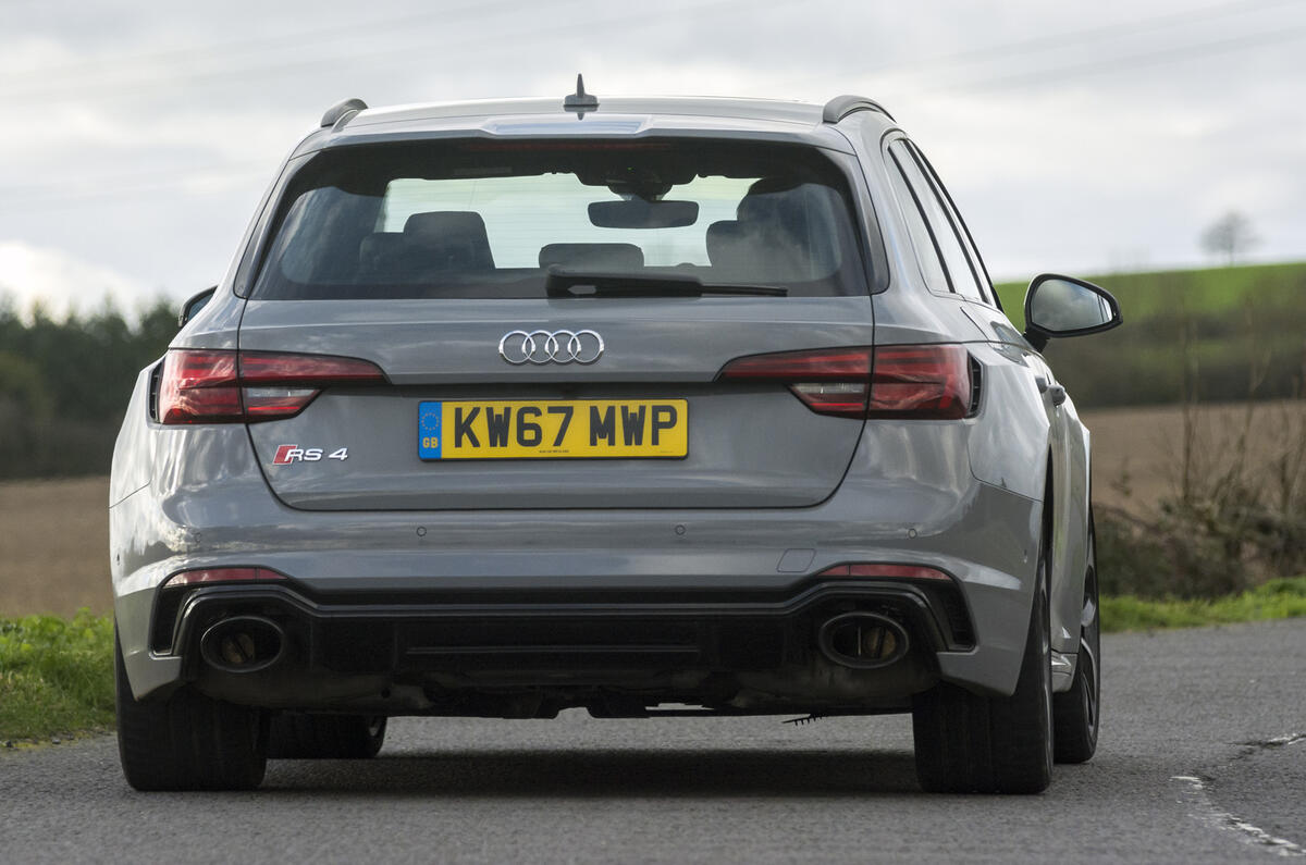 audi-rs4-avant-rear_0.jpg?itok=gVGBNeg6