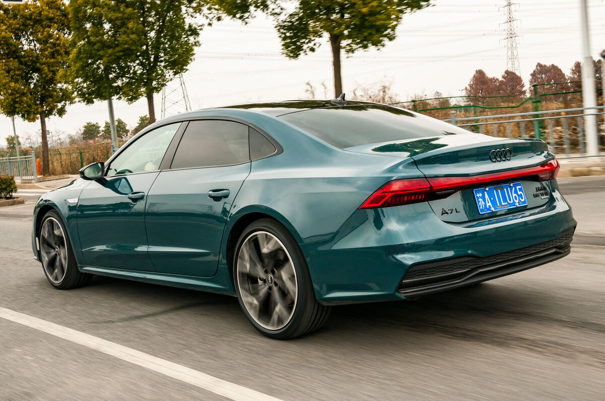 Audi A7L conduite arrière2
