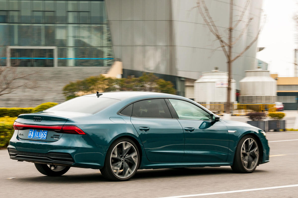 Audi A7L conduite arrière3