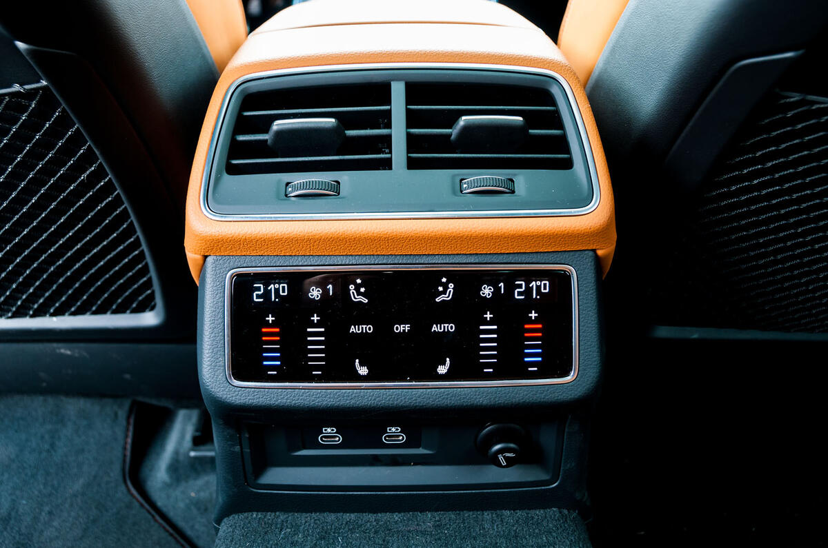 Intérieur arrière de l'Audi A7L