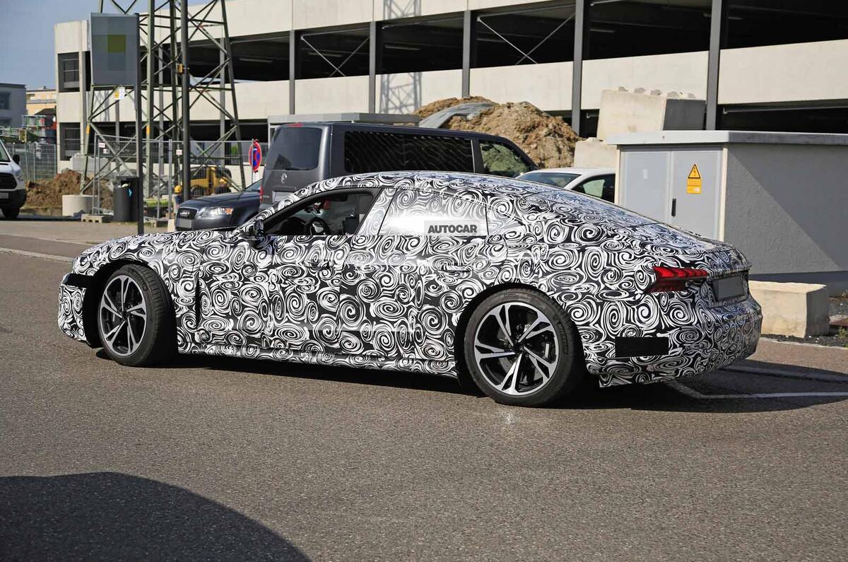 New Audi E Tron Gt Porsche Taycan Sibling Seen Ahead Of La Debut