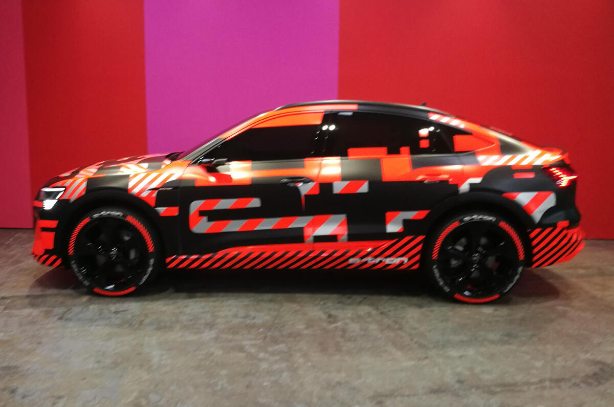 audi_etron_sportback_geneva_-_side.jpg