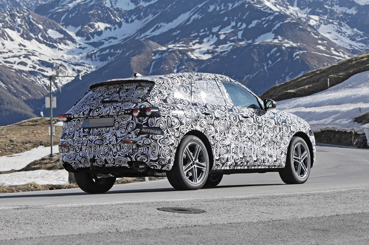 Audi Q5 prototype rear angle 93