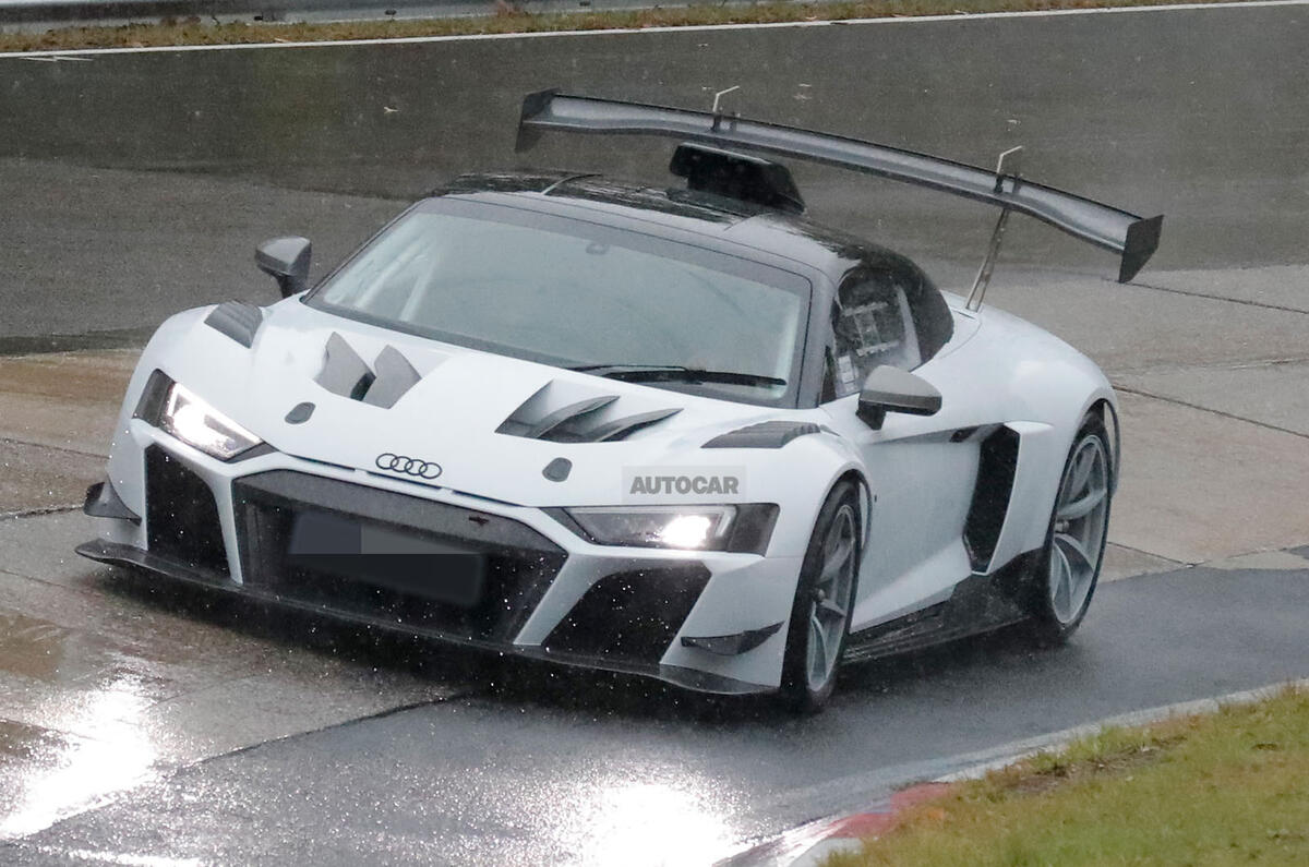 Audi R8 GT3 front left quarter