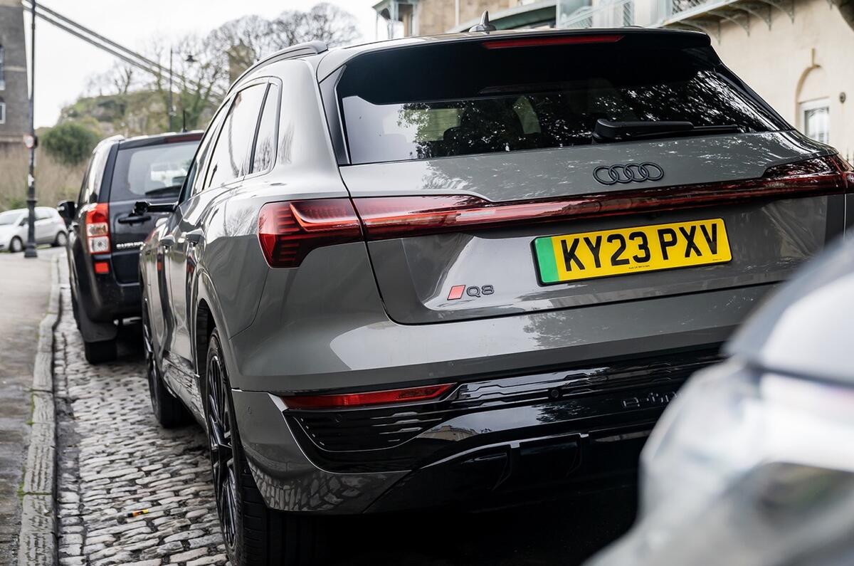 The tight parking in Bristol is ably navigated by our Audi Q8 e-tron’s 360-degree view camera 