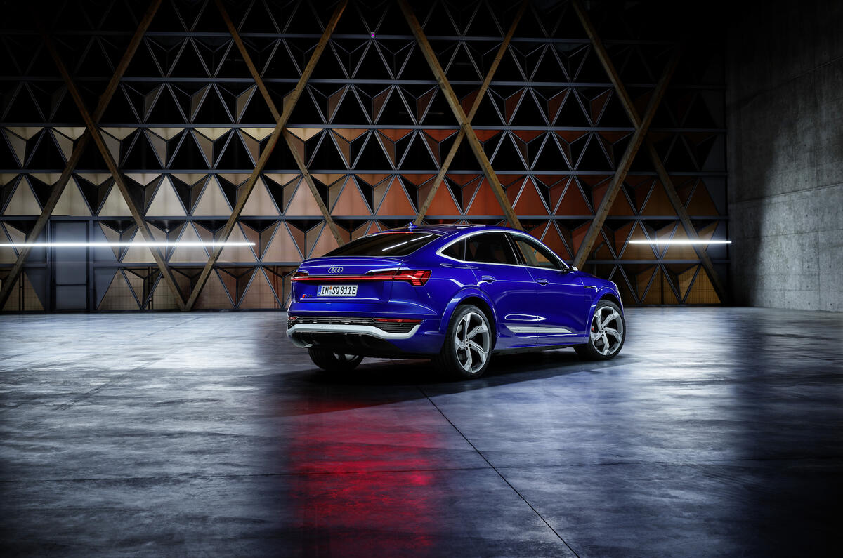 The Audi SQ8 e-tron blends form and function: with a drag coefficient of just 0.24 Cd for the Sportback