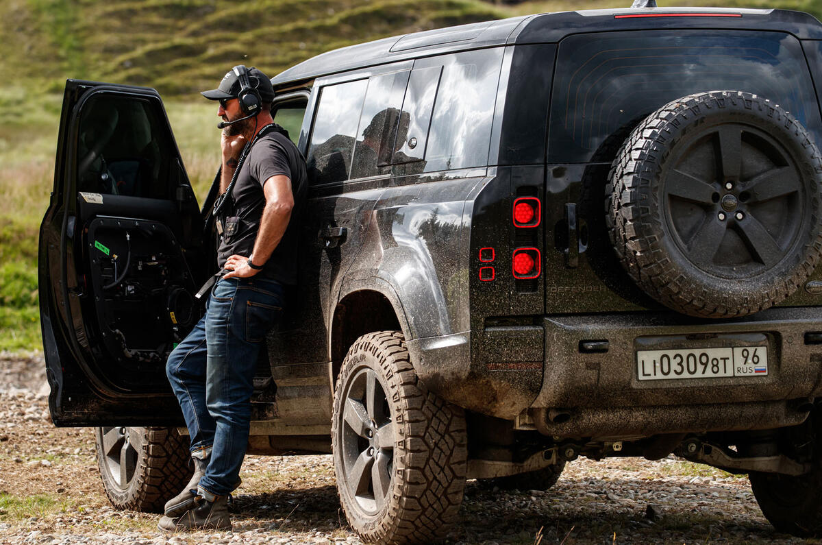 New Land Rover Defender To Star In 25th James Bond Film
