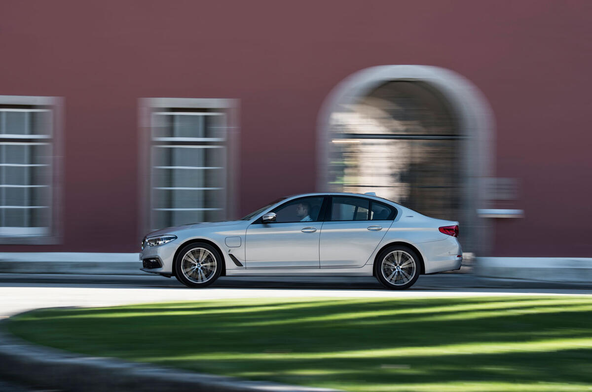 Bmw 530e характеристики