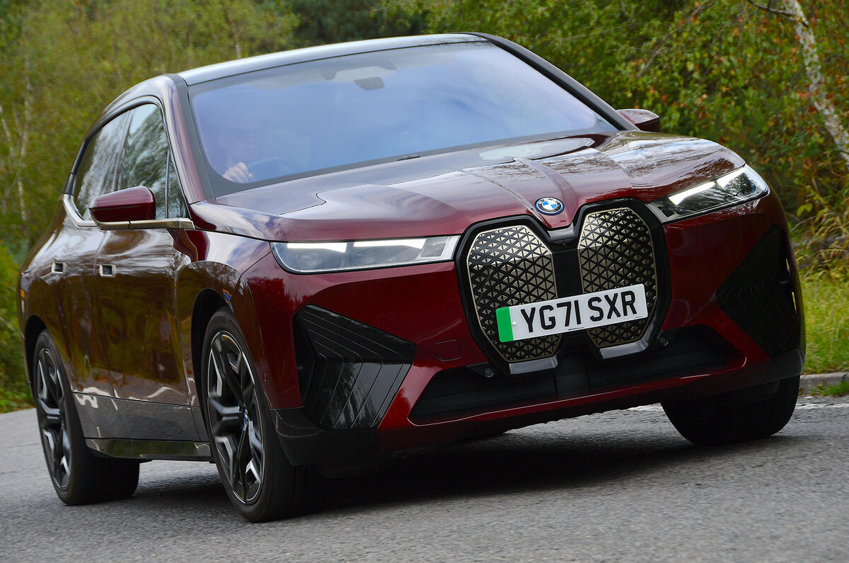 BMW iX front tracking