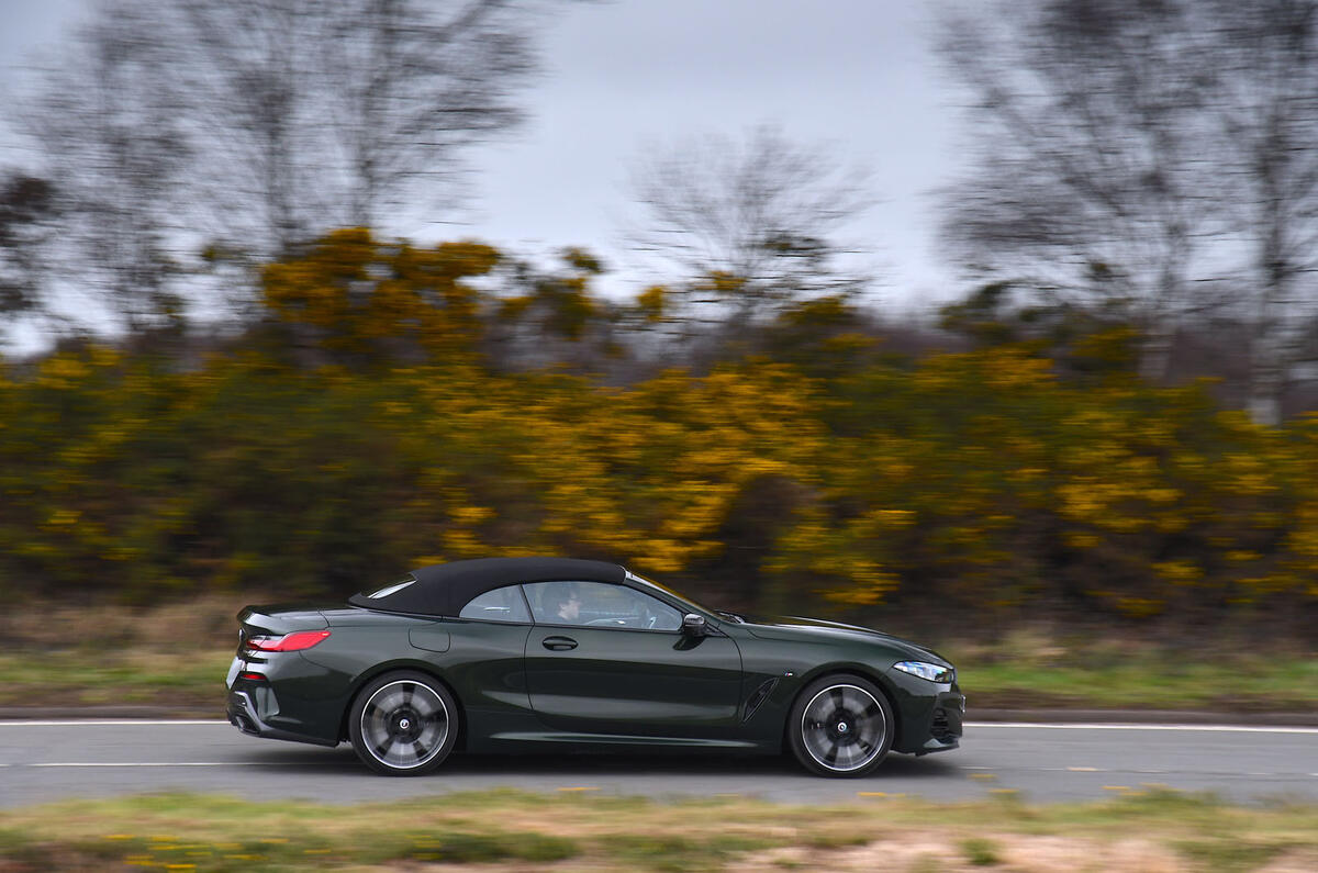 bmw m850i 2023 005 panning roof up