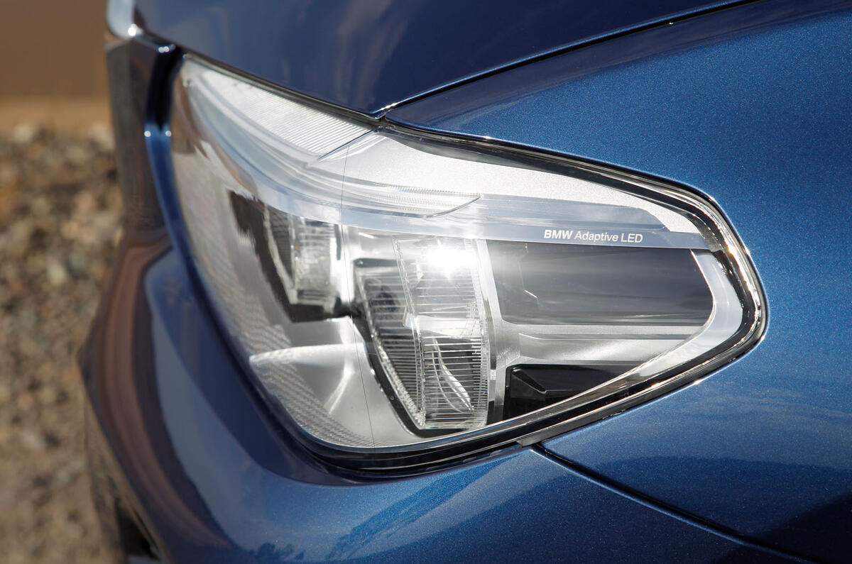 BMW X3 xDrive20d LED headlights