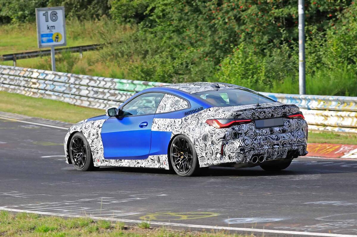 BMW M4 2020 spyshots side 3/4 track