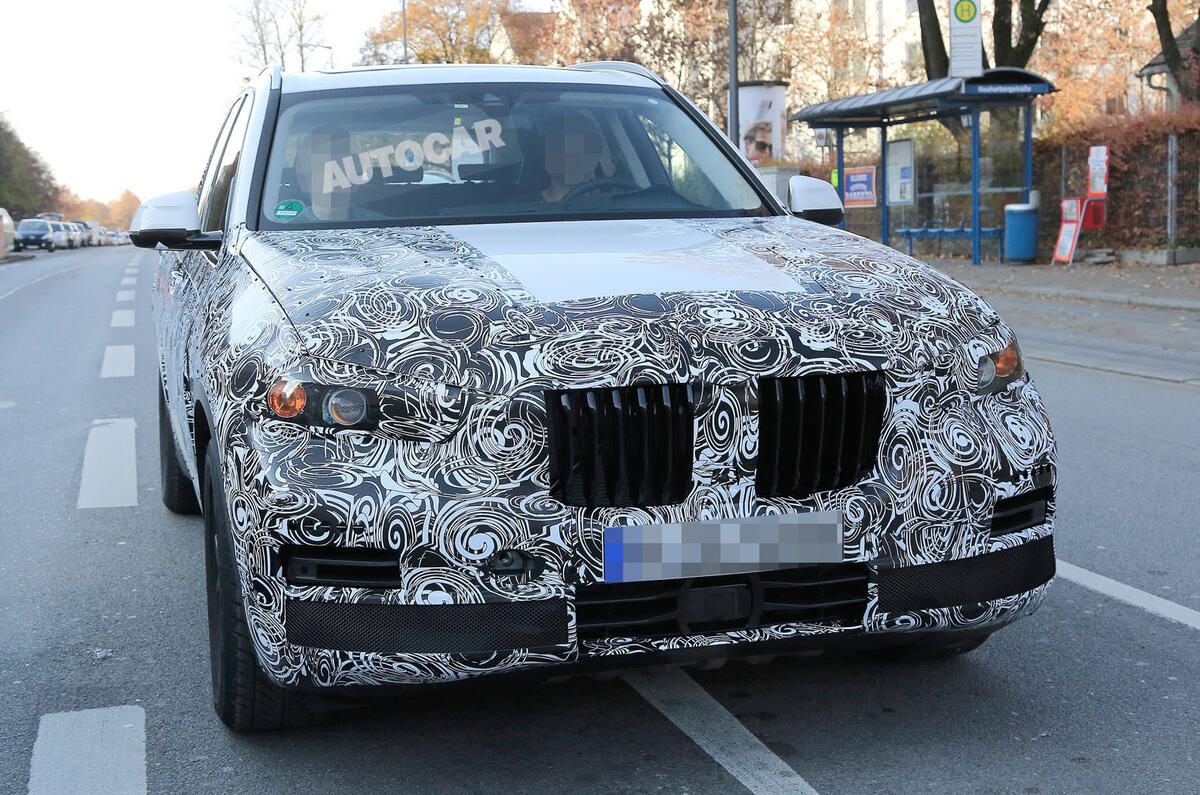 2018 BMW X5 spotted in new bodywork