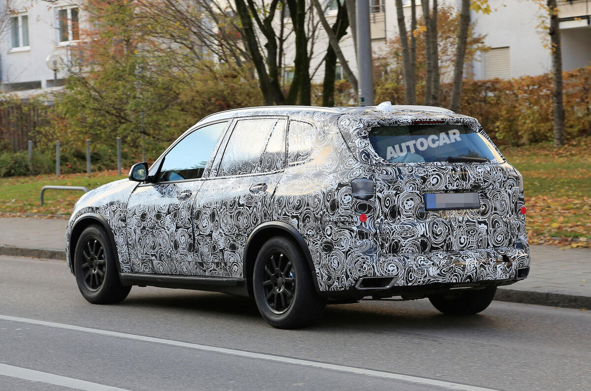 2018 BMW X5 spotted in new bodywork