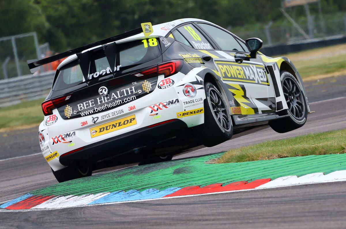 Honda and BMW share the BTCC spoils at Thruxton | Autocar