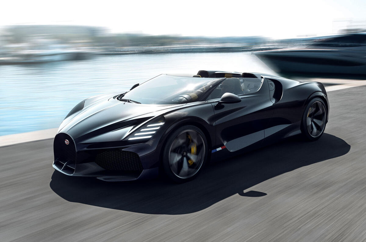 بوگاتی میسترال رودستر جلو سه چهارم استاتیک