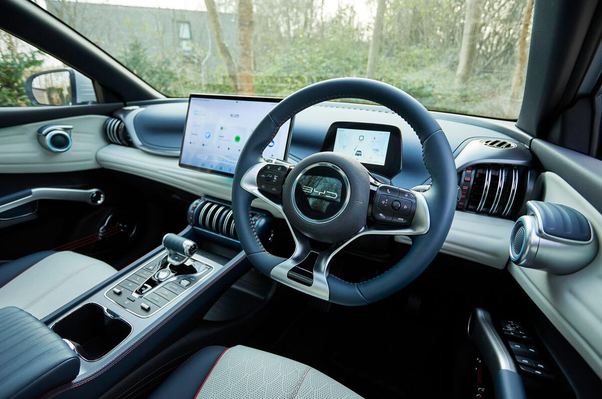 byd atto 3 2023 interior details 36 cabin