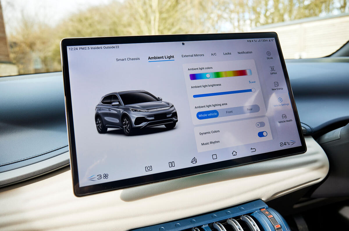 byd atto 3 2023 interior details 41 