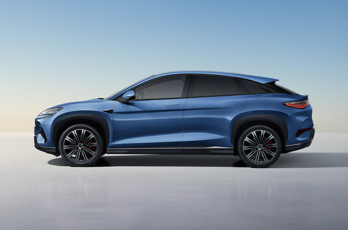 byd_sealion_07_side.jpg