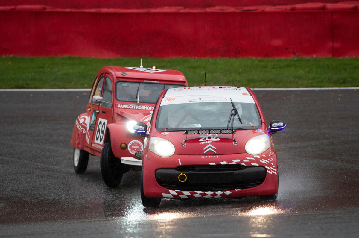 citroen 2cv 24 hour race