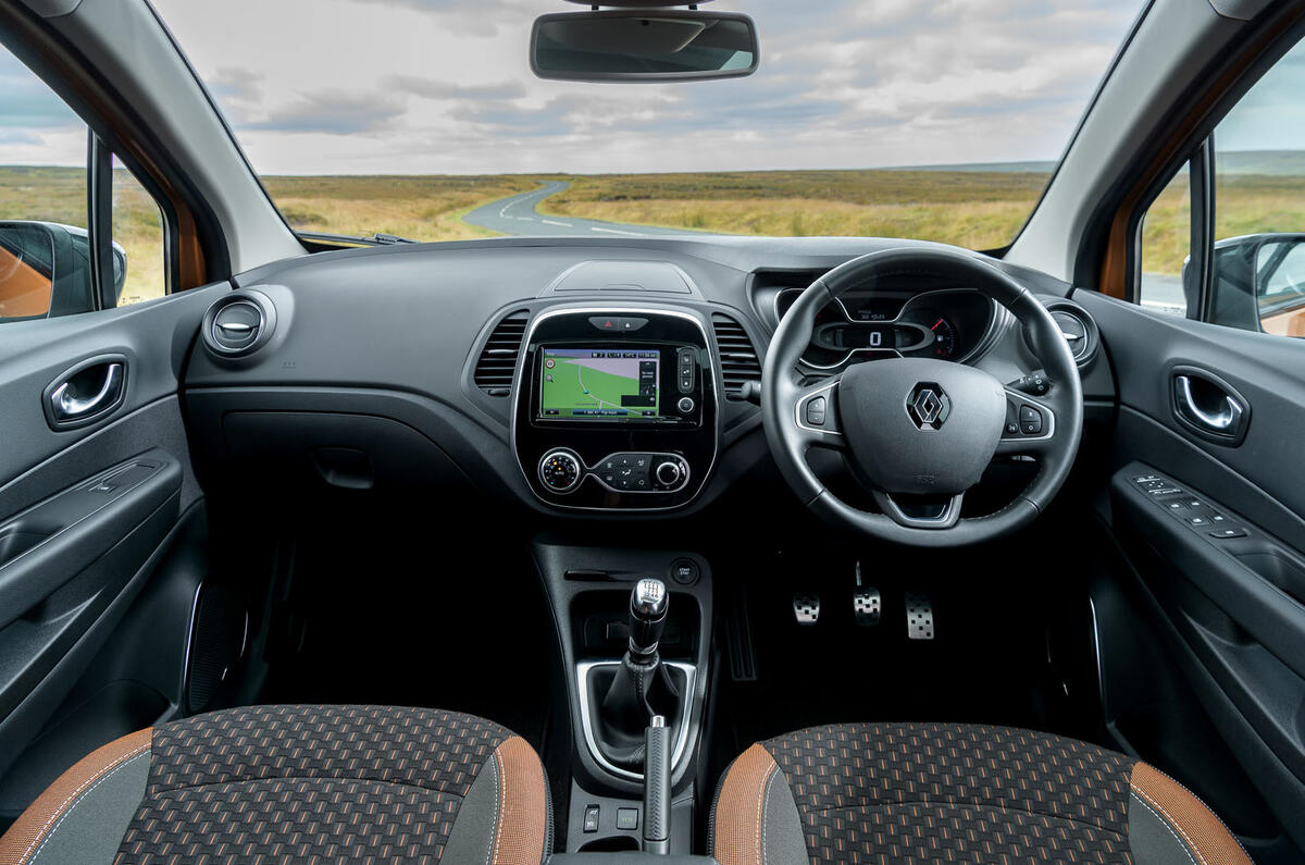 Renault Captur Dynamique S Nav Dci 110 Review Autocar