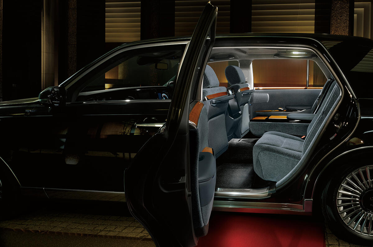 New Toyota Century Revealed As Ultra Exclusive 135 000 Limousine Autocar