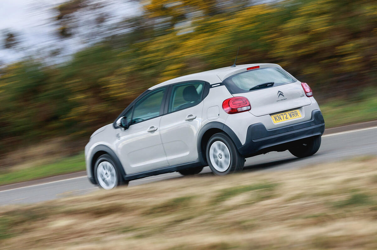 citroen c3 you revue 2023 03 panoramique arrière