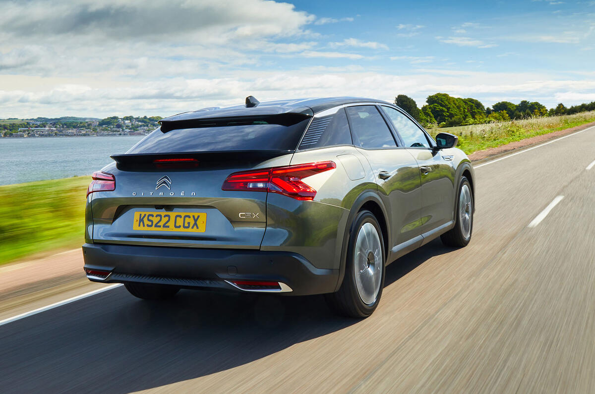 سیتروئن C5 X هیبریدی ردیاب عقب