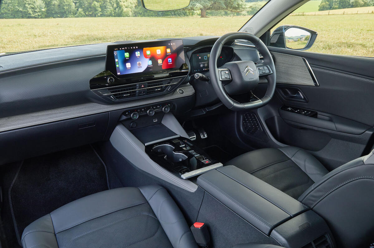 سیتروئن C5 X داشبورد هیبریدی