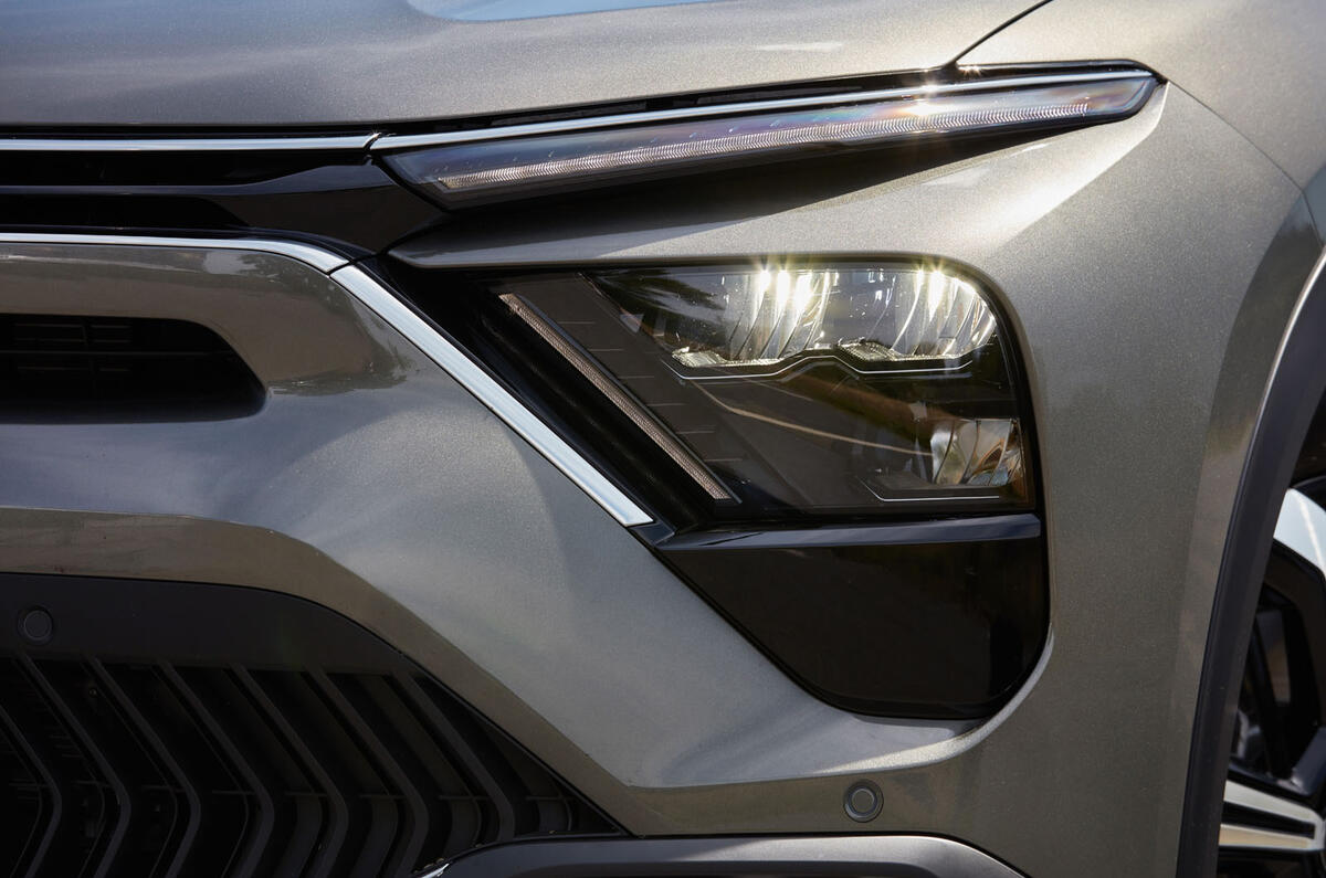 چراغ های هیبریدی سیتروئن C5 X