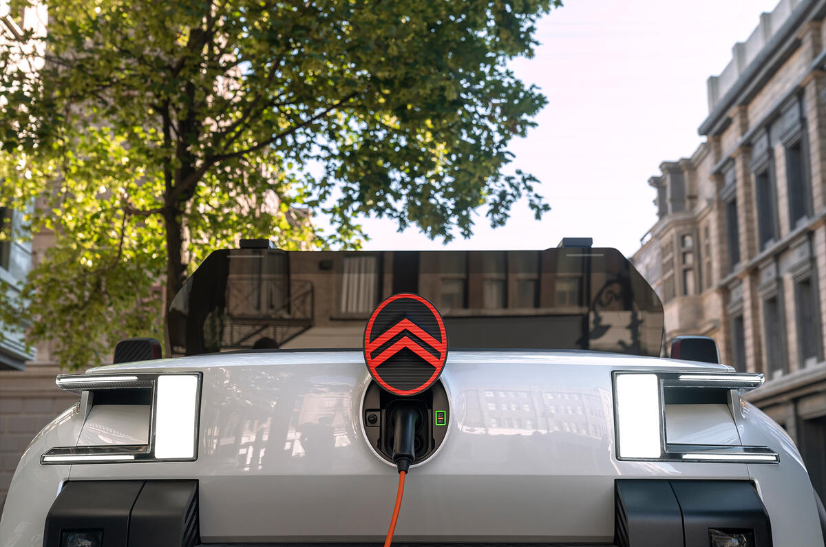 Citroen Oli 2022 charging port logo