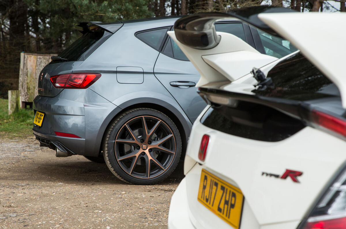 Hot Hatch Showdown Seat Leon Cupra R Vs Honda Civic Type R Autocar